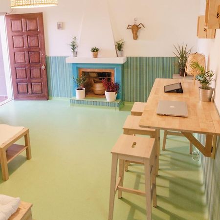 Hospedium Hostel Republica Surf House Ericeira Exterior photo
